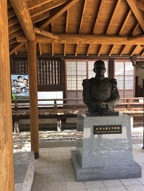 秋山2.jpg