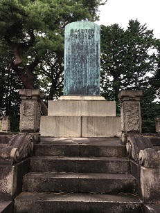 青山墓地10.jpg
