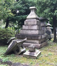 青山墓地6.jpg